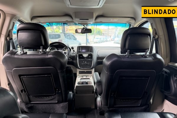 CHRYSLER TOWN & COUNTRY 3.6 LIMITED V6 24V GASOLINA 4P AUTOMÁTICO 2015/2015